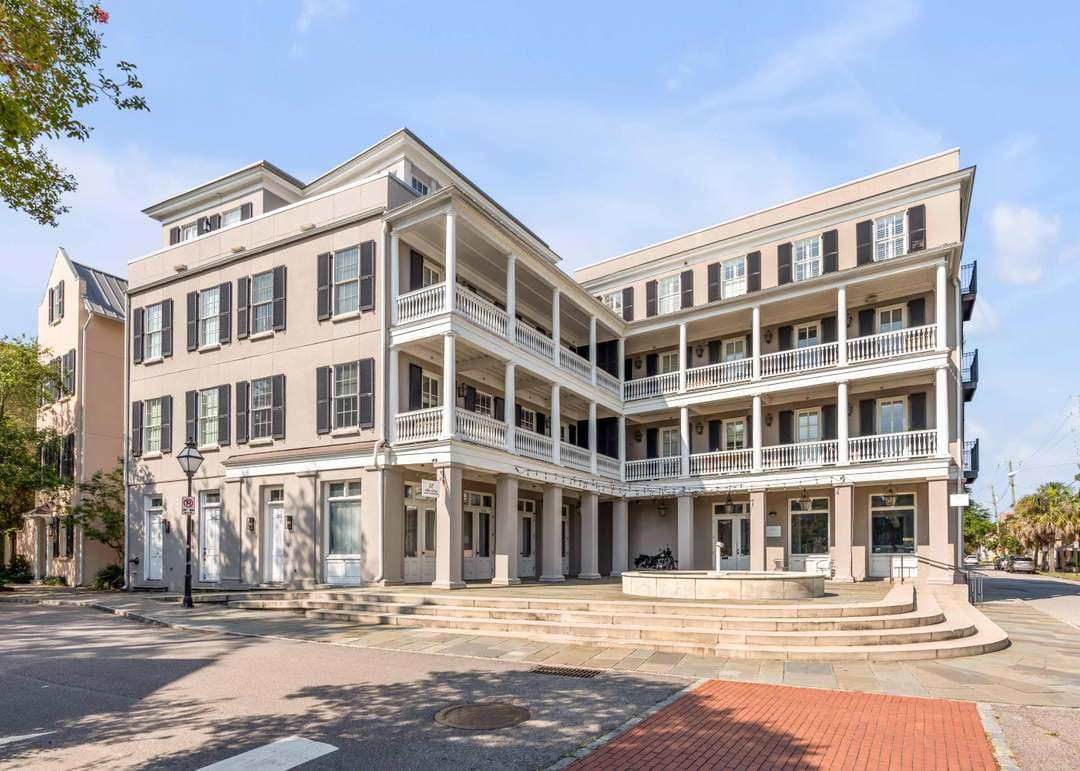 21 Jasper St #201 in Morris Square, Charleston